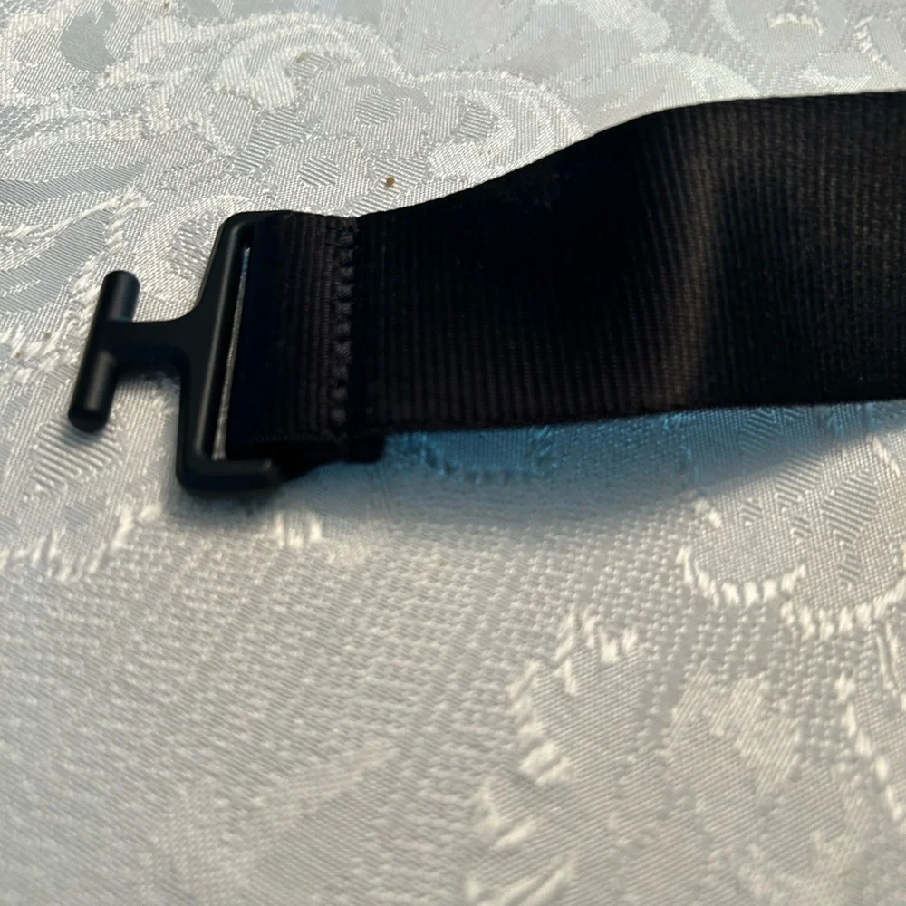 Black Wearable Electronics Holder